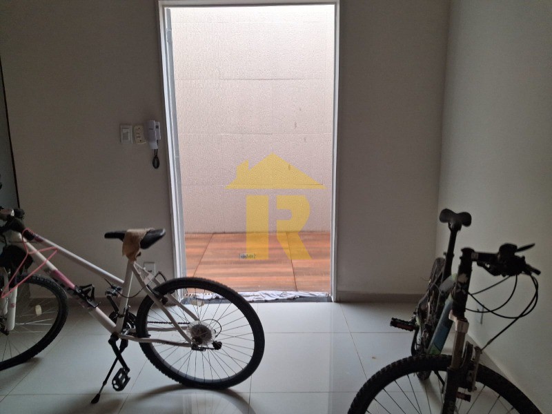 Casa com 3 quartos à venda e aluguel, 246m² — foto 32 de 38