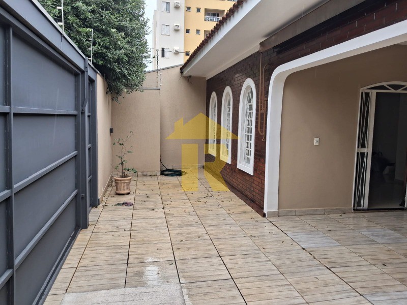 Casa com 3 quartos à venda e aluguel, 246m² — foto 2 de 38