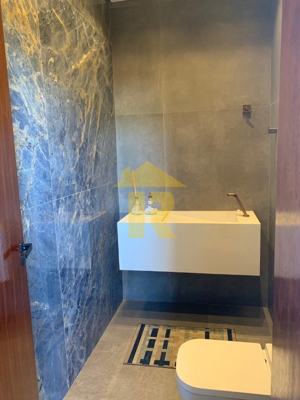 Casa de Condomínio com 3 quartos à venda, 251m² — foto 2 de 30
