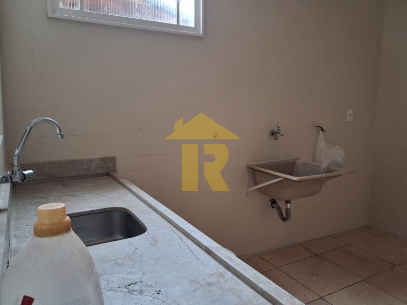 Casa com 3 quartos à venda e aluguel, 246m² — foto 31 de 38