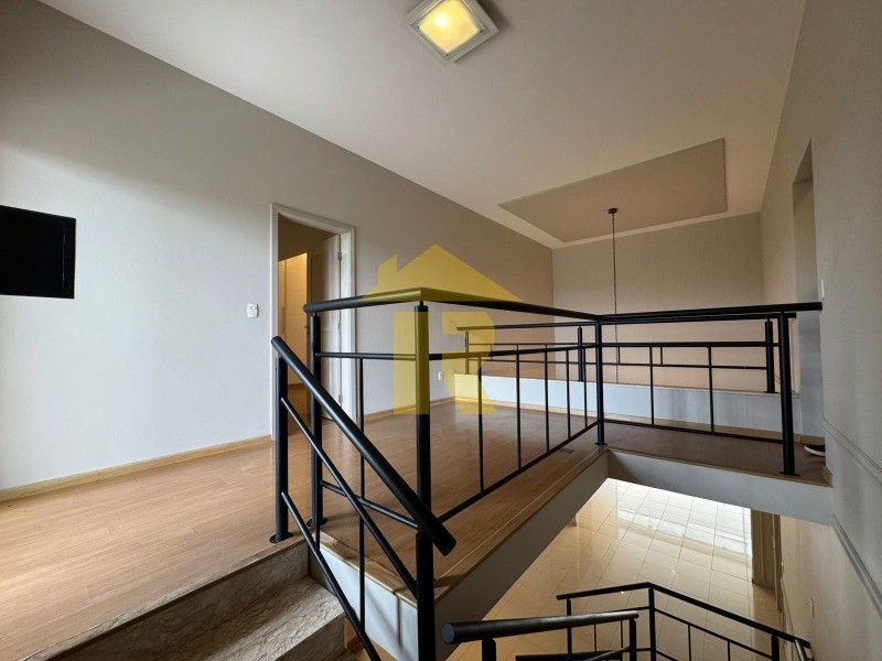 Casa de Condomínio com 3 quartos à venda, 372m² — foto 8 de 36