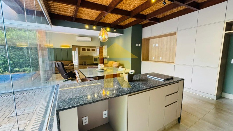 Casa de Condomínio com 4 quartos à venda e aluguel, 290m² — foto 37 de 48
