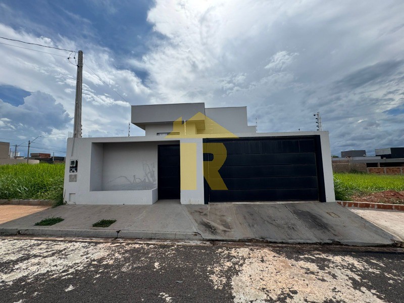 Casa com 2 quartos à venda, 97m² — foto 1 de 21