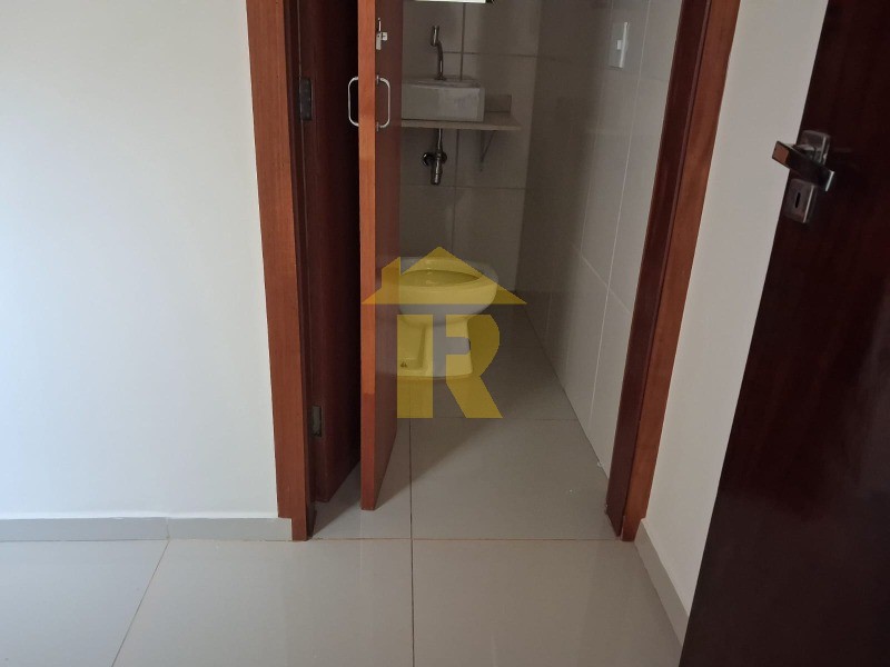 Casa com 3 quartos à venda e aluguel, 246m² — foto 16 de 38