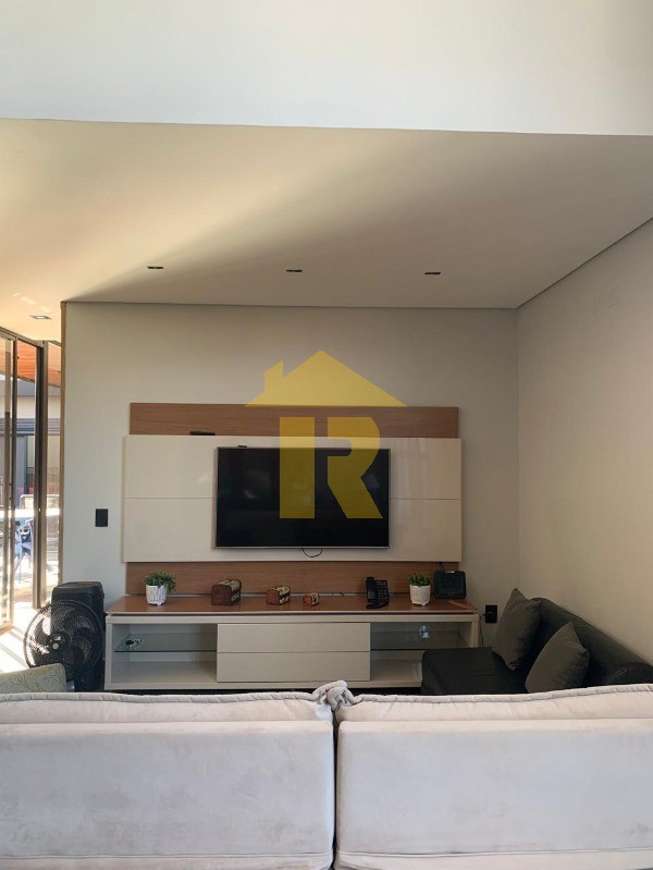 Casa de Condomínio com 3 quartos à venda, 251m² — foto 4 de 30