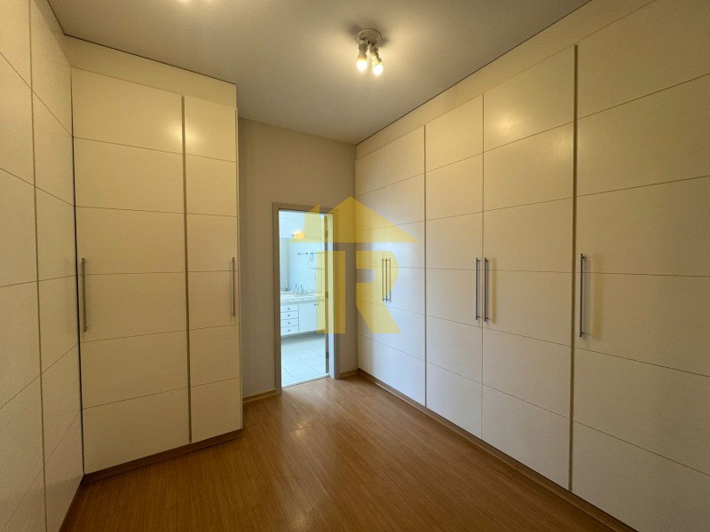 Casa de Condomínio com 3 quartos à venda, 372m² — foto 12 de 36