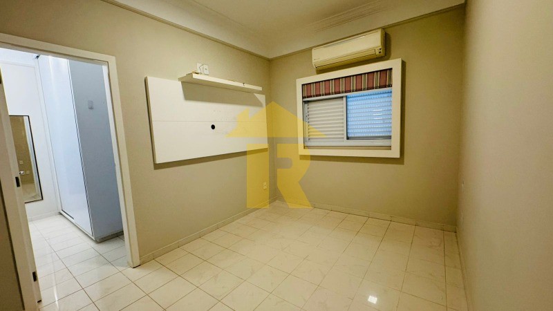 Casa de Condomínio com 4 quartos à venda e aluguel, 290m² — foto 15 de 48