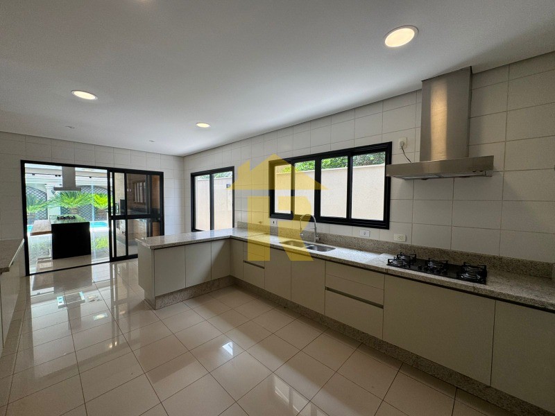 Casa de Condomínio com 3 quartos à venda, 372m² — foto 23 de 36