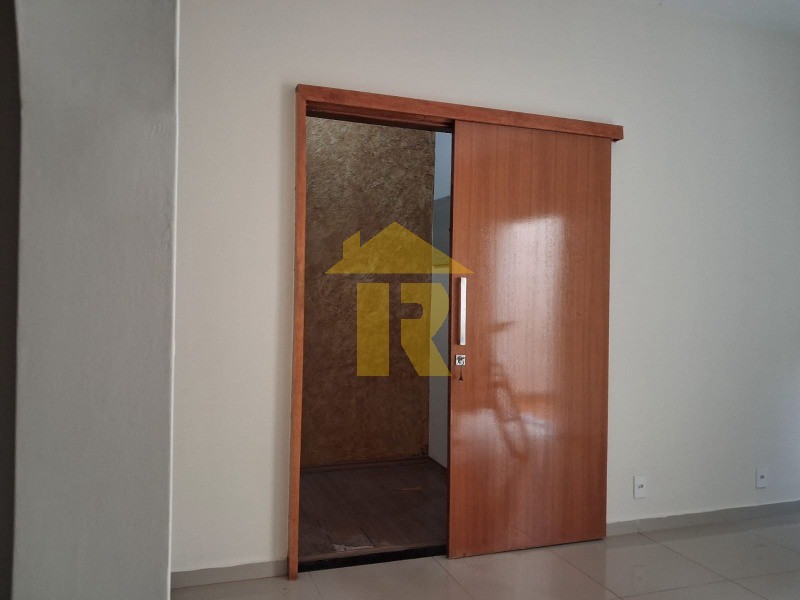 Casa com 3 quartos à venda e aluguel, 246m² — foto 11 de 38