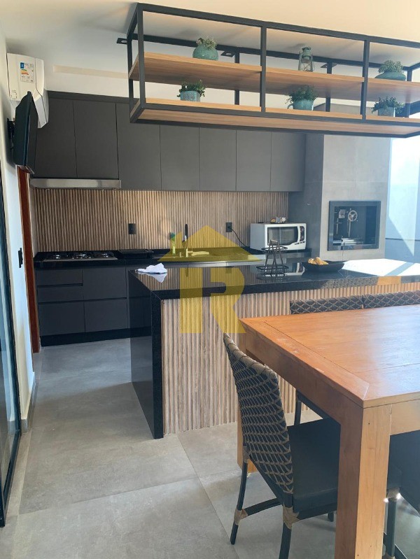 Casa de Condomínio com 3 quartos à venda, 251m² — foto 11 de 30