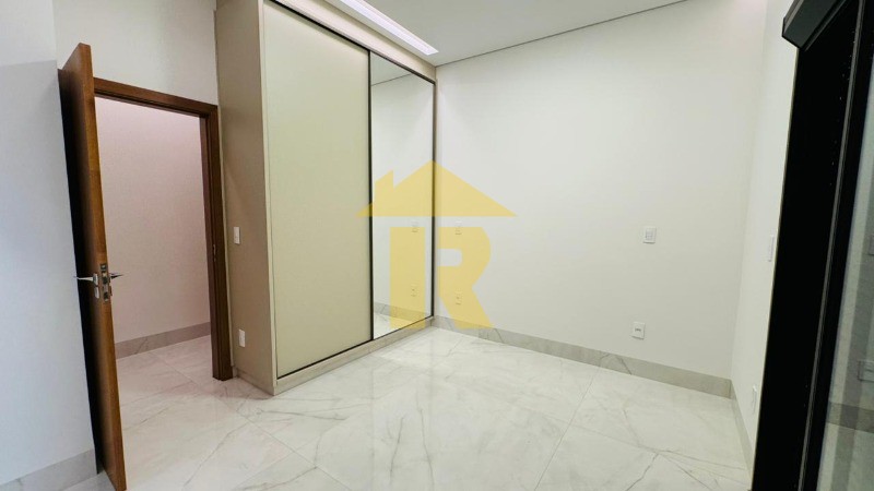Casa de Condomínio com 3 quartos à venda, 263m² — foto 17 de 34