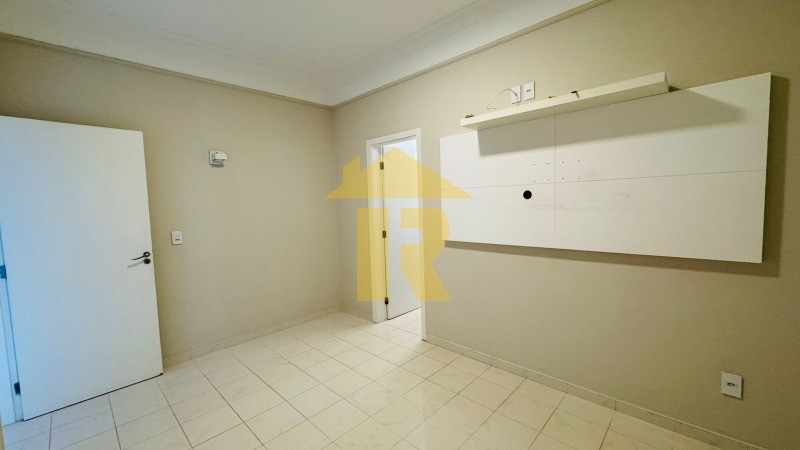 Casa de Condomínio com 4 quartos à venda e aluguel, 290m² — foto 17 de 48