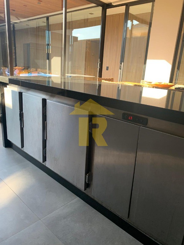 Casa de Condomínio com 3 quartos à venda, 251m² — foto 13 de 30