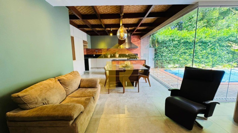 Casa de Condomínio com 4 quartos à venda e aluguel, 290m² — foto 35 de 48