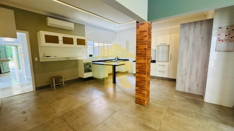 Casa de Condomínio com 4 quartos à venda e aluguel, 290m² — foto 30 de 48