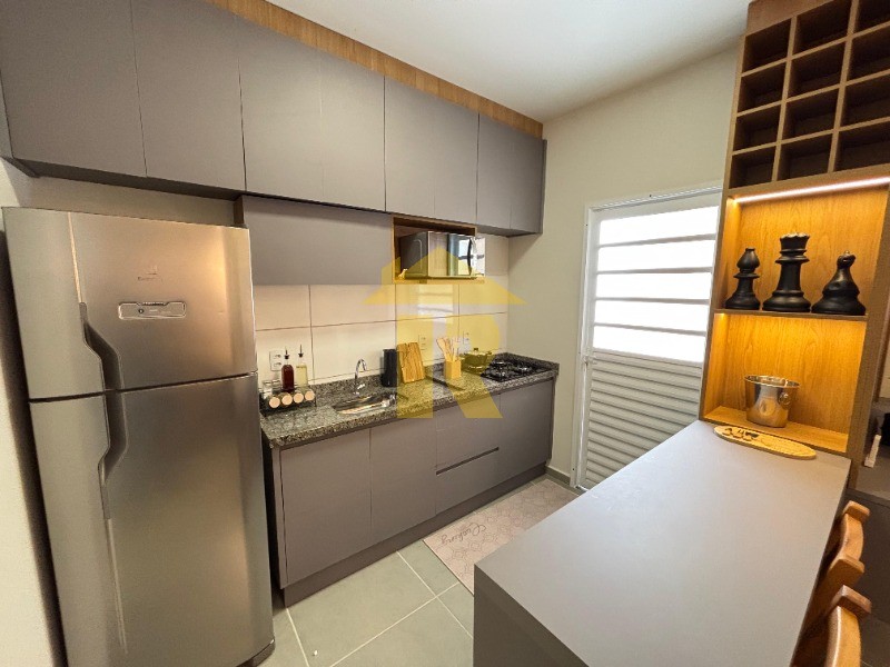 Casa com 3 quartos à venda, 68m² — foto 4 de 10
