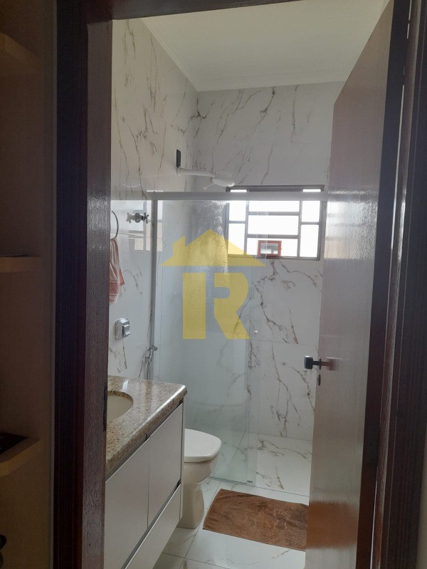 Casa com 3 quartos à venda, 141m² — foto 19 de 33