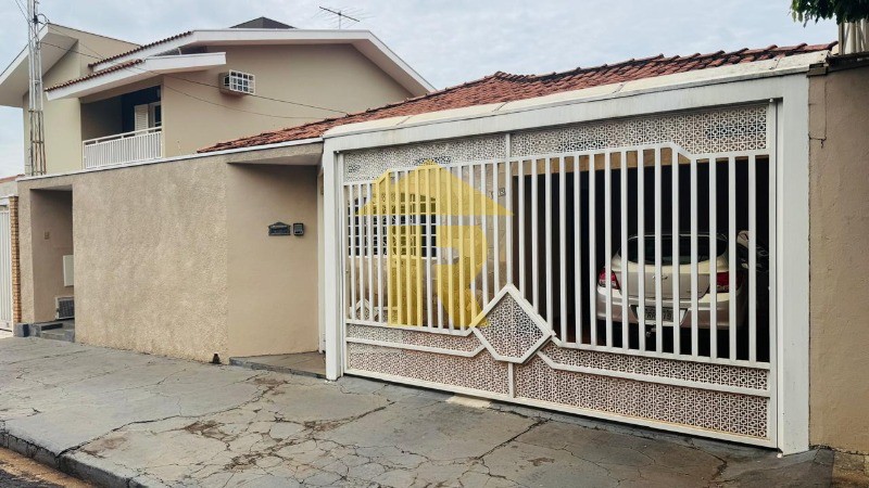 Casa com 3 quartos à venda, 180m² — foto 3 de 18