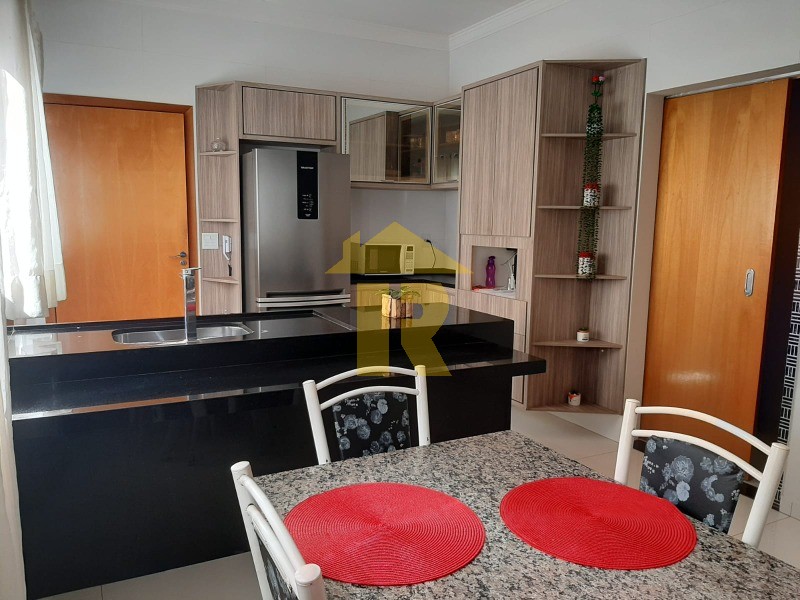 Casa com 3 quartos à venda, 145m² — foto 13 de 19