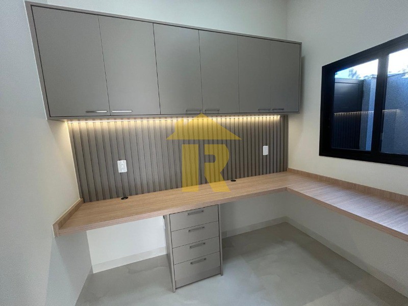 Casa de Condomínio com 3 quartos à venda, 213m² — foto 3 de 13