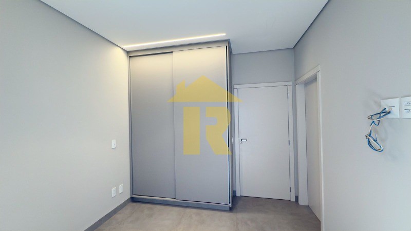 Casa de Condomínio com 3 quartos à venda, 225m² — foto 16 de 27