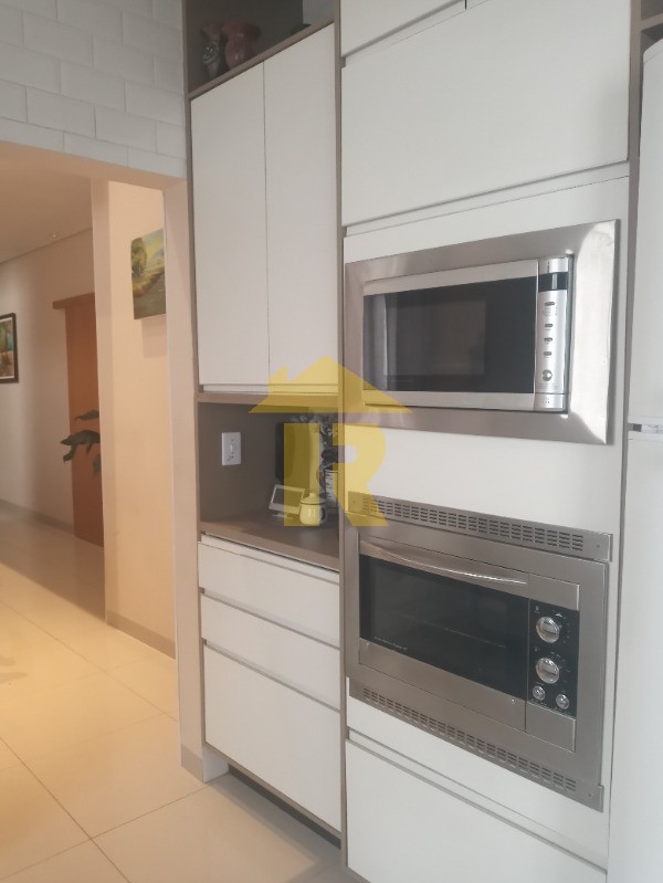 Casa de Condomínio com 3 quartos à venda, 196m² — foto 12 de 21