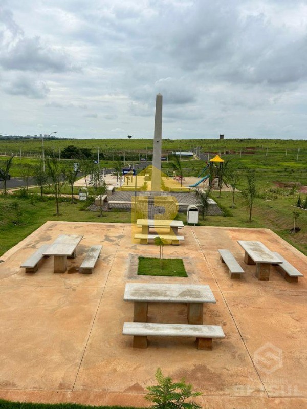 Terreno / Lote / Condomínio  à venda, 200m² — foto 3 de 6