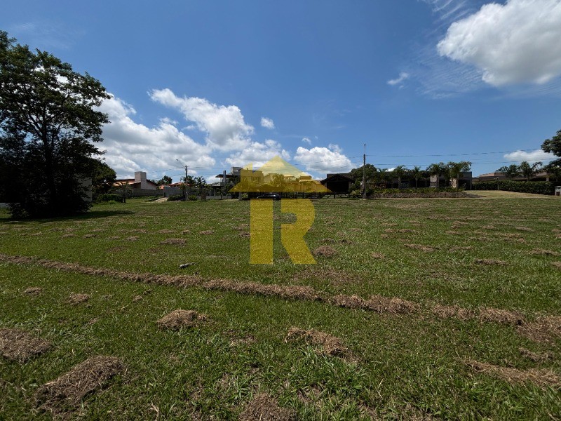 Terreno / Lote / Condomínio  à venda, 840m² — foto 1 de 25