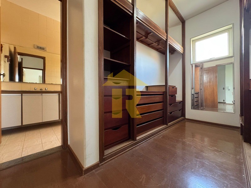 Casa com 3 quartos à venda, 500m² — foto 22 de 39