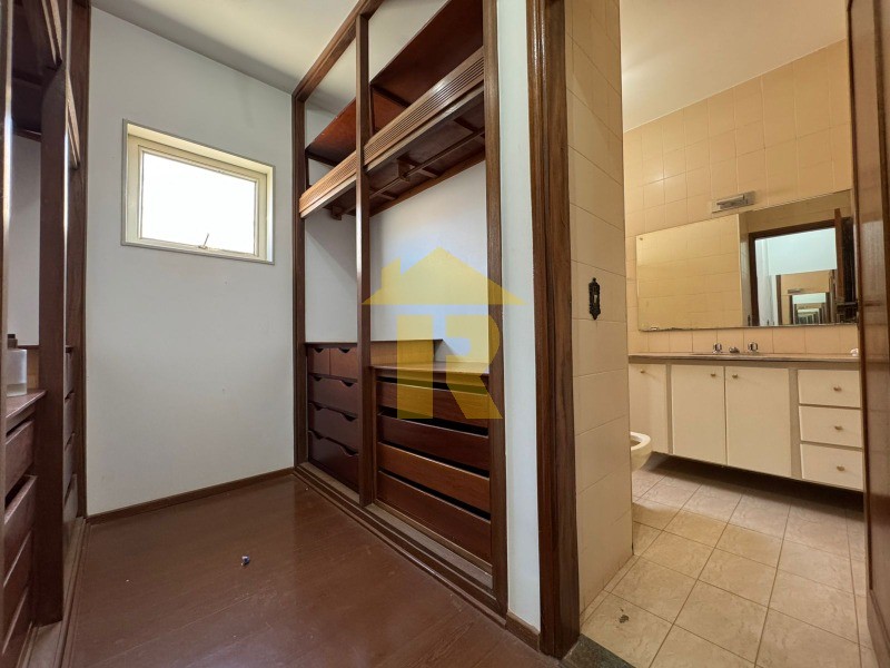 Casa com 3 quartos à venda, 500m² — foto 26 de 39