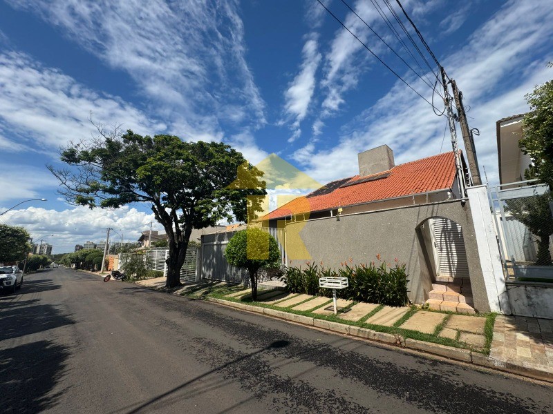 Casa com 3 quartos à venda, 500m² — foto 3 de 39
