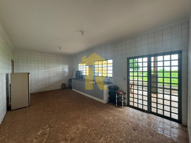 Casa com 3 quartos à venda, 450m² — foto 11 de 19