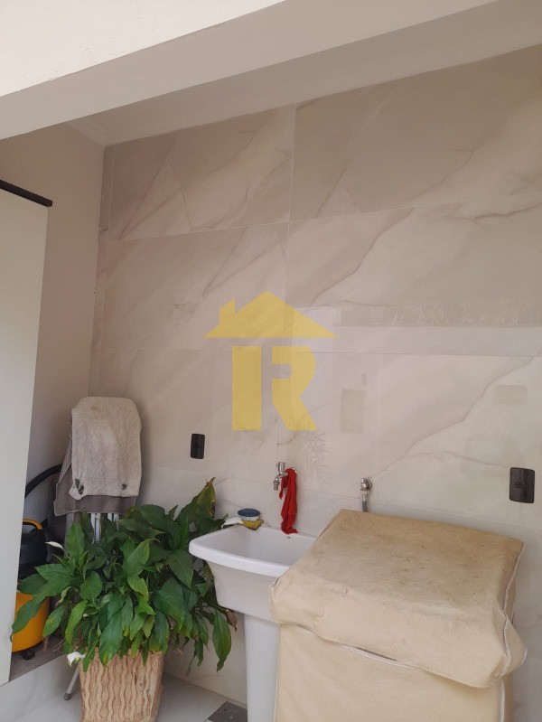Casa com 3 quartos à venda, 141m² — foto 29 de 33