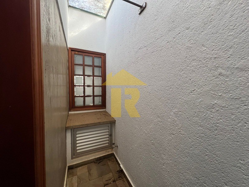 Casa com 4 quartos à venda e aluguel, 500m² — foto 39 de 40