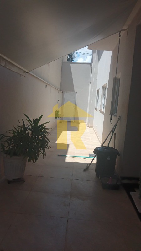 Casa de Condomínio com 3 quartos à venda, 196m² — foto 15 de 21