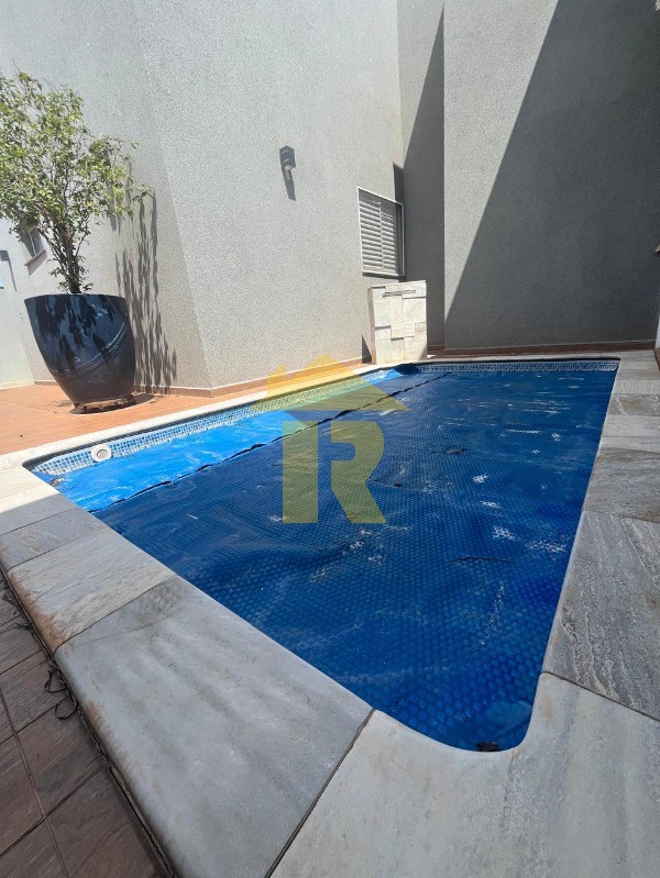Casa de Condomínio com 4 quartos à venda e aluguel, 240m² — foto 22 de 24