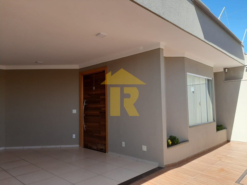 Casa com 3 quartos à venda, 145m² — foto 3 de 19
