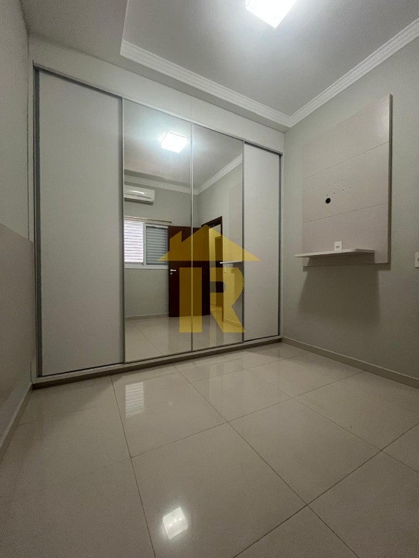 Casa de Condomínio com 4 quartos à venda e aluguel, 240m² — foto 12 de 24