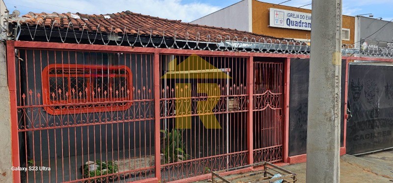 Casa com 2 quartos à venda, 108m² — foto 2 de 20