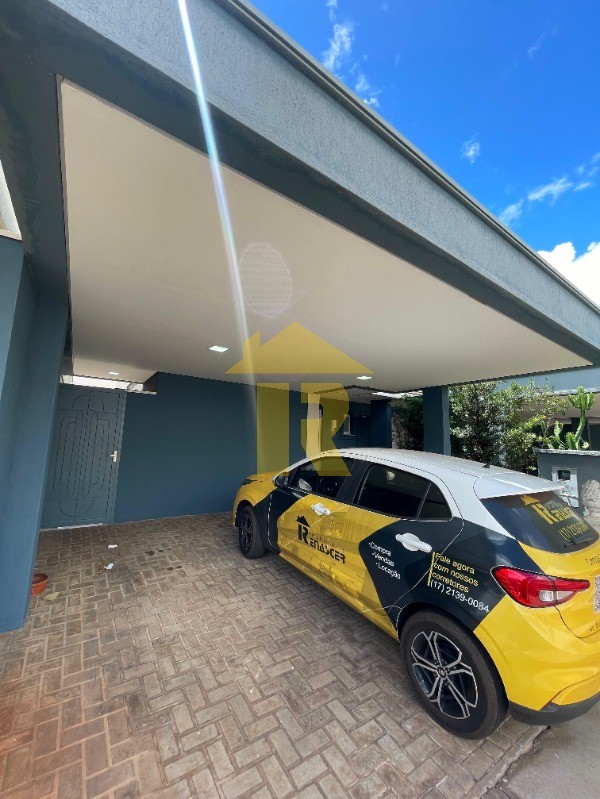 Casa de Condomínio com 3 quartos à venda e aluguel, 160m² — foto 2 de 19