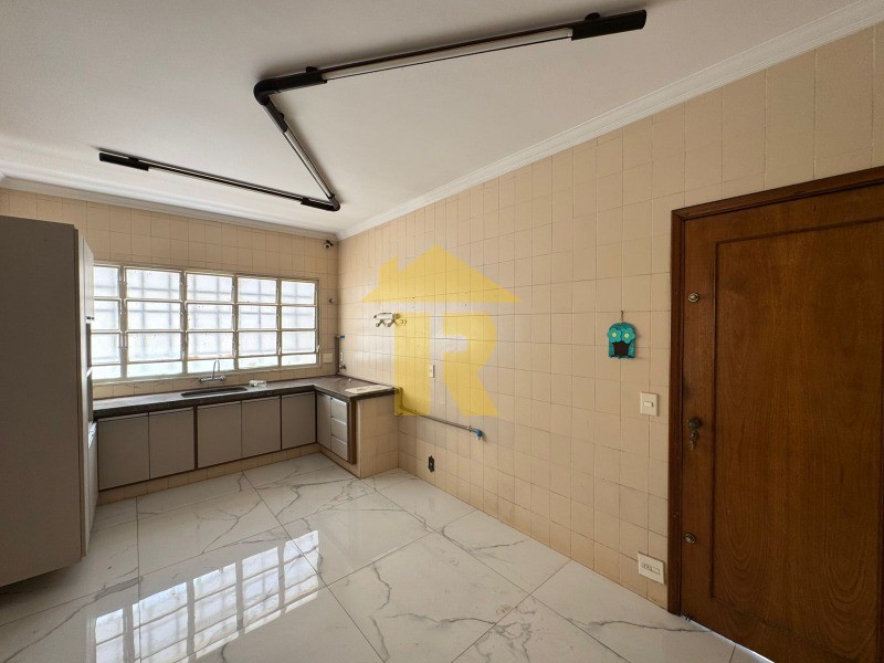 Casa com 3 quartos à venda, 500m² — foto 29 de 39