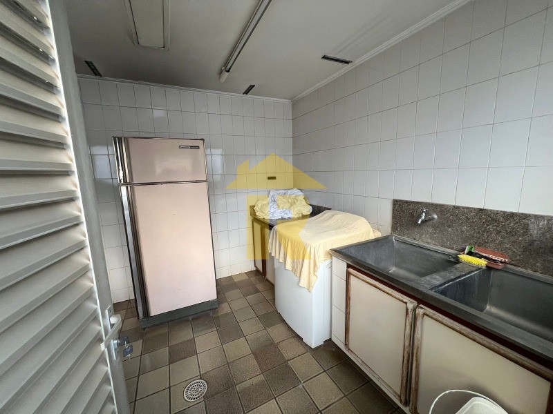 Casa com 4 quartos à venda e aluguel, 500m² — foto 37 de 40