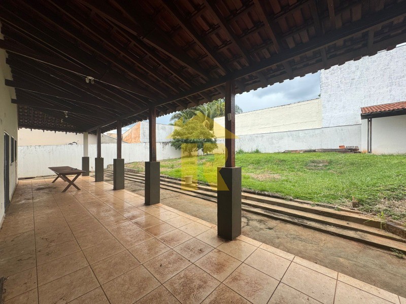 Casa com 3 quartos à venda, 450m² — foto 12 de 19