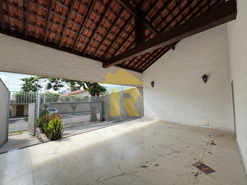 Casa com 3 quartos à venda, 500m² — foto 4 de 39