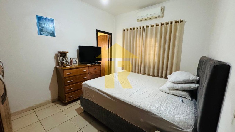Casa com 3 quartos à venda, 180m² — foto 7 de 18
