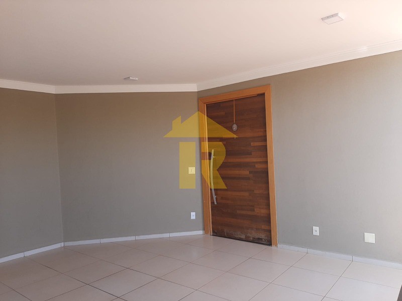 Casa com 3 quartos à venda, 145m² — foto 4 de 19