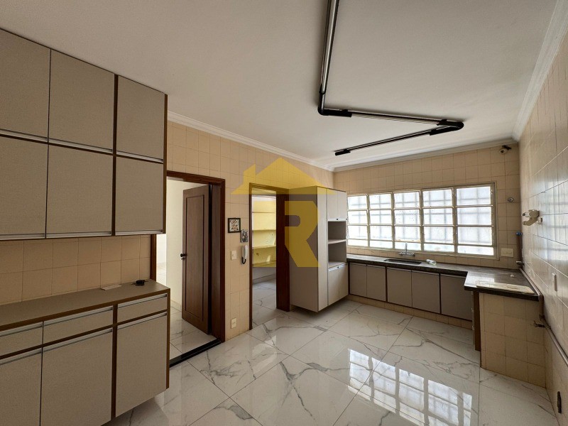 Casa com 3 quartos à venda, 500m² — foto 30 de 39
