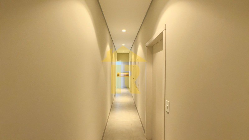 Casa de Condomínio com 3 quartos à venda, 225m² — foto 10 de 27