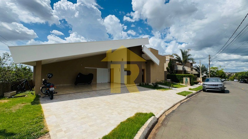 Casa de Condomínio com 4 quartos à venda, 300m² — foto 2 de 32