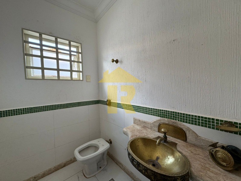Casa com 3 quartos à venda, 500m² — foto 13 de 39